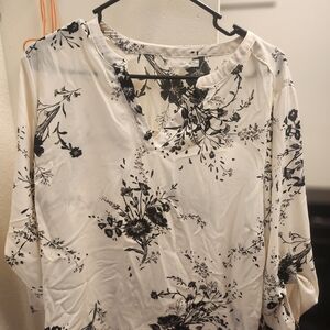 Women's Cream Floral Notch-Neck Tunic Top - Black Print